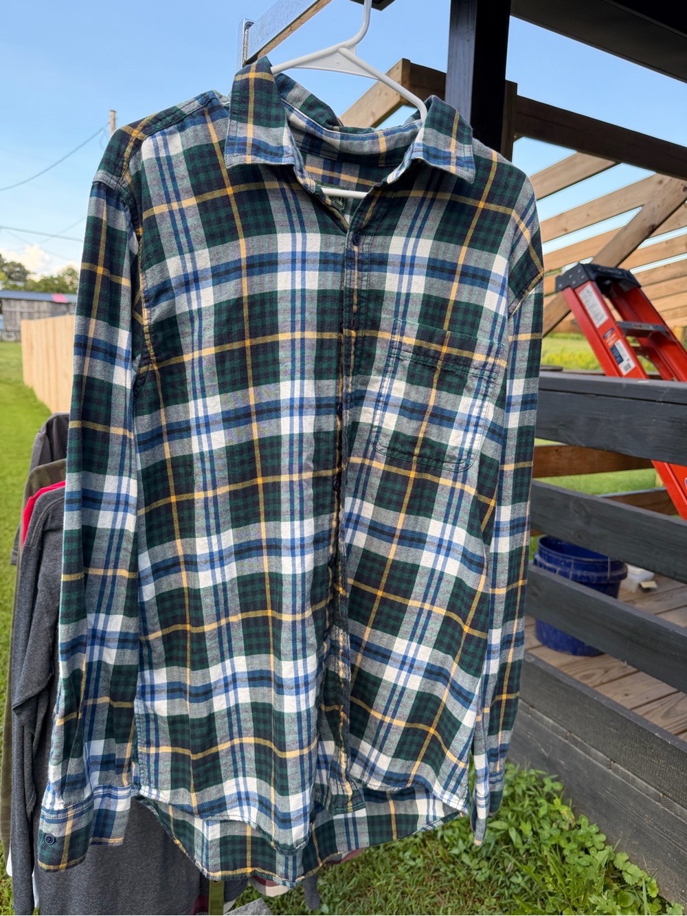 American Eagle Outfitters Green, White & Navy Plaid Button-Down Shirt